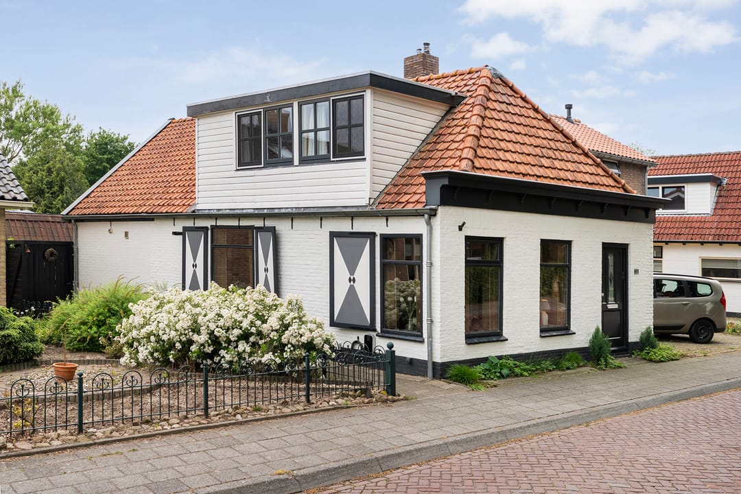 Photo 1 of Burgemeester G W Stroinkweg 24