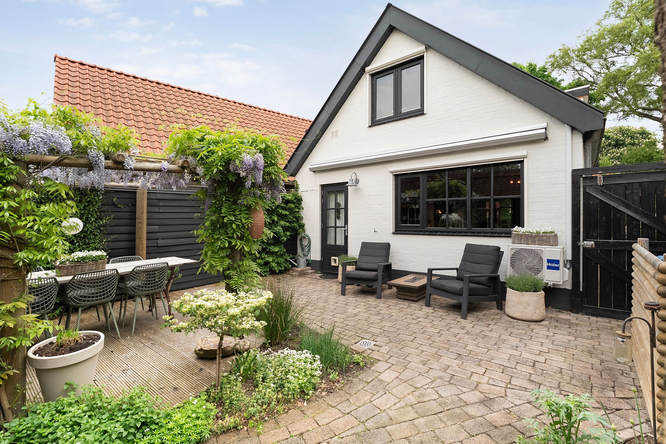 Photo 3 of Burgemeester G W Stroinkweg 24