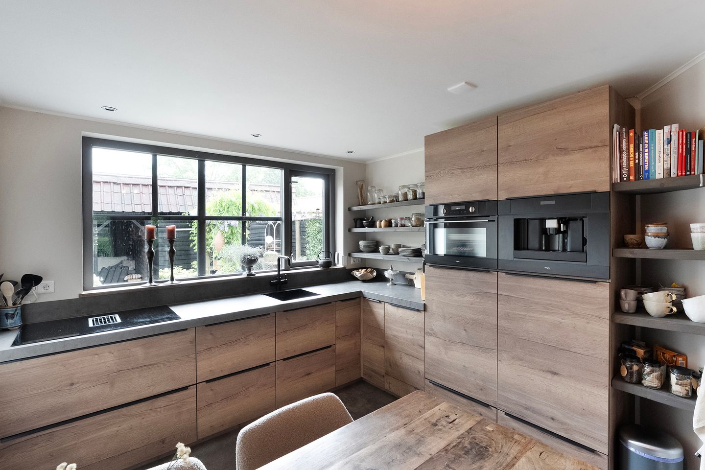 Photo 4 of Burgemeester G W Stroinkweg 24