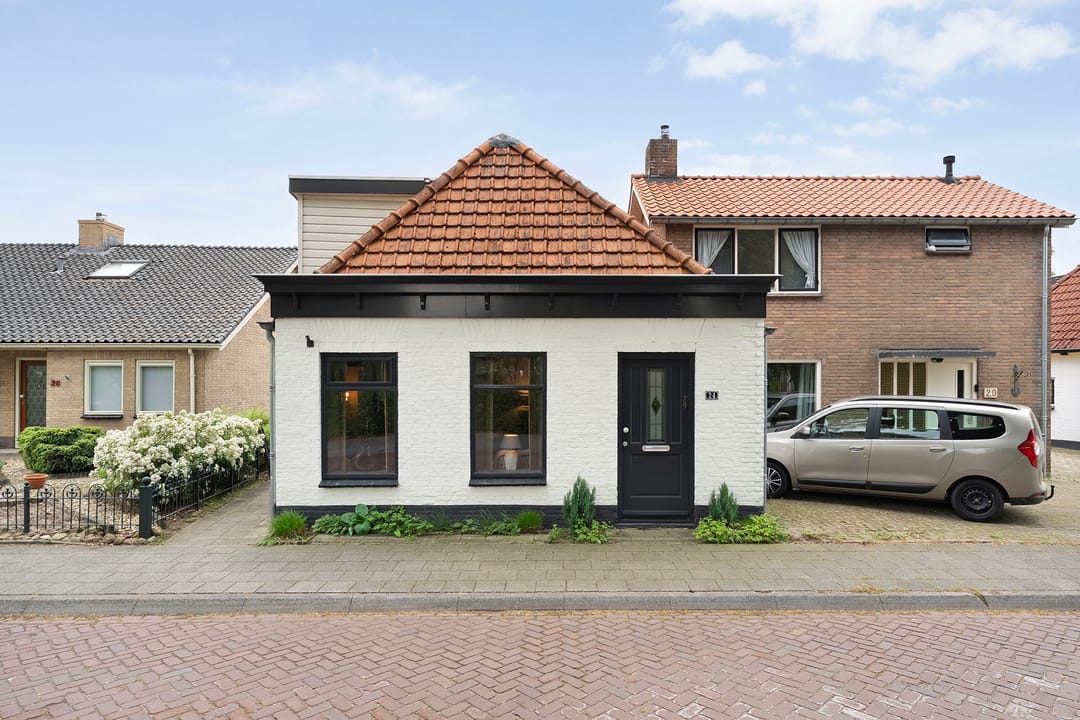 Photo 8 of Burgemeester G W Stroinkweg 24