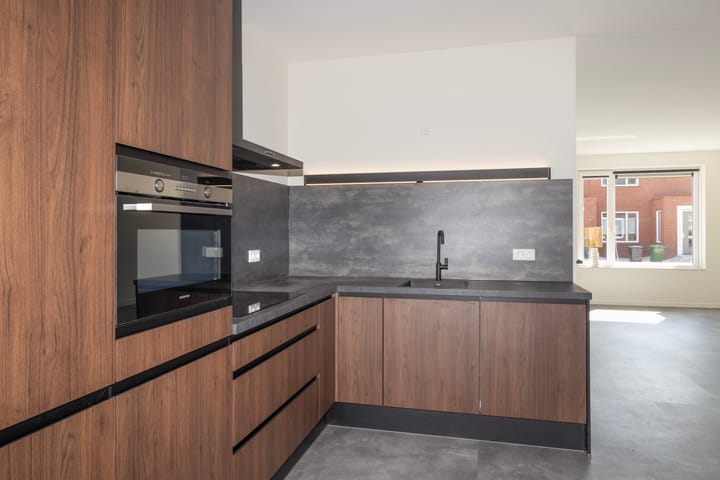 Foto 12 van Houwerdastraat 10