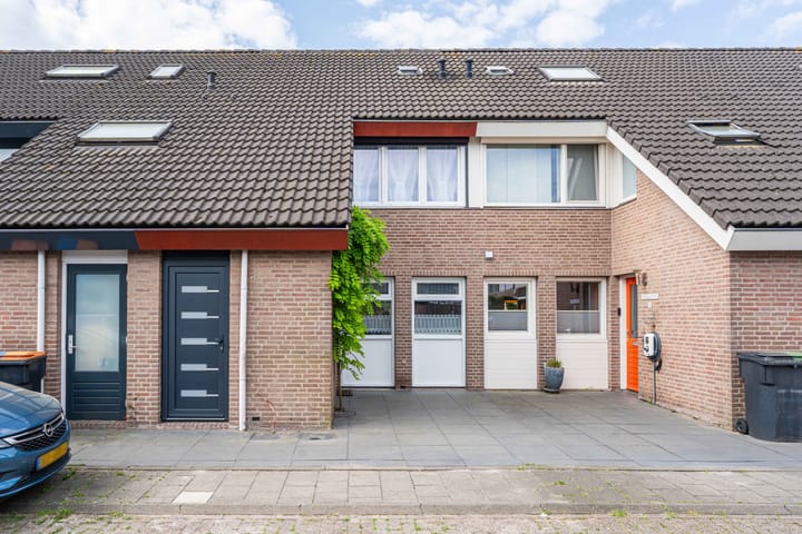 Foto 1 van Bunschotenstraat 6