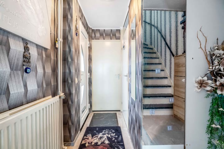 Foto 2 van Bunschotenstraat 6