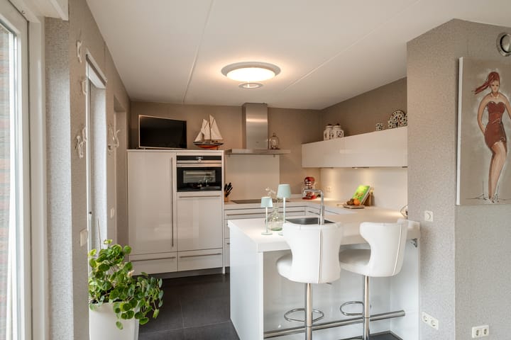 Photo 14 of Weemselo 1