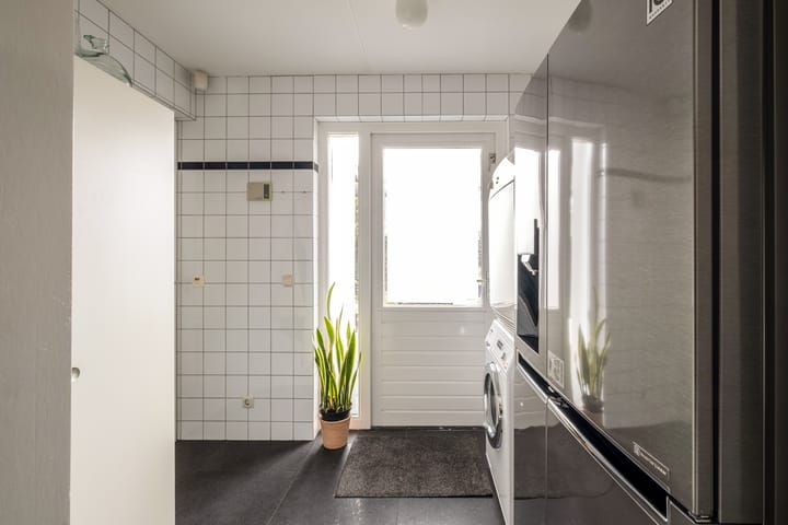 Photo 18 of Weemselo 1