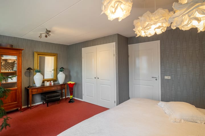 Photo 24 of Weemselo 1