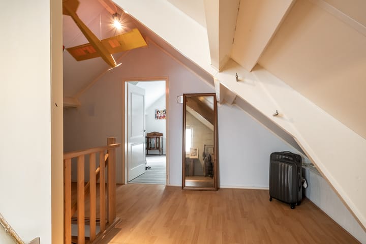 Photo 34 of Weemselo 1