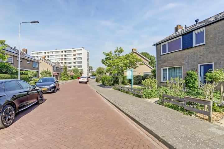 Foto 30 van Sint Eustatiuslaan 4