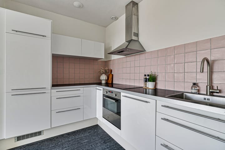 Photo 12 of Prins Bernhardlaan 150-K