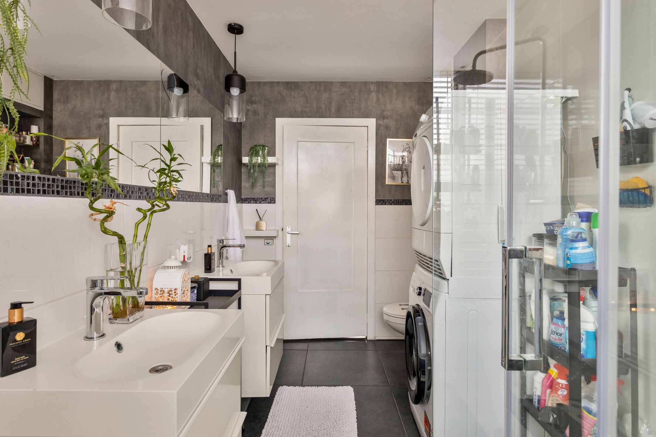 Foto 12 van Tholenstraat 140