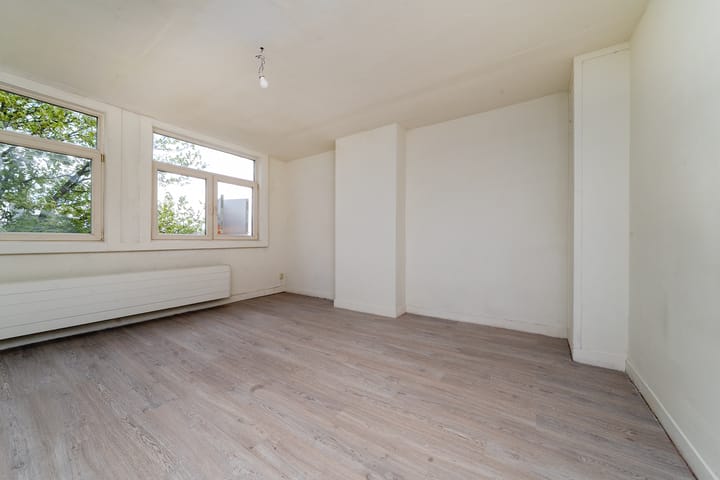 Photo 2 of Mathenesserweg 149-A04