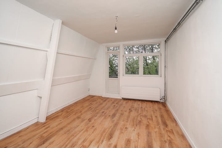 Photo 4 of Mathenesserweg 149-A04