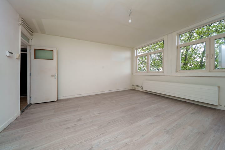 Photo 6 of Mathenesserweg 149-A04