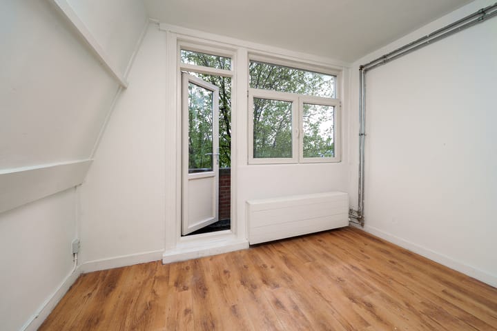 Photo 11 of Mathenesserweg 149-A04