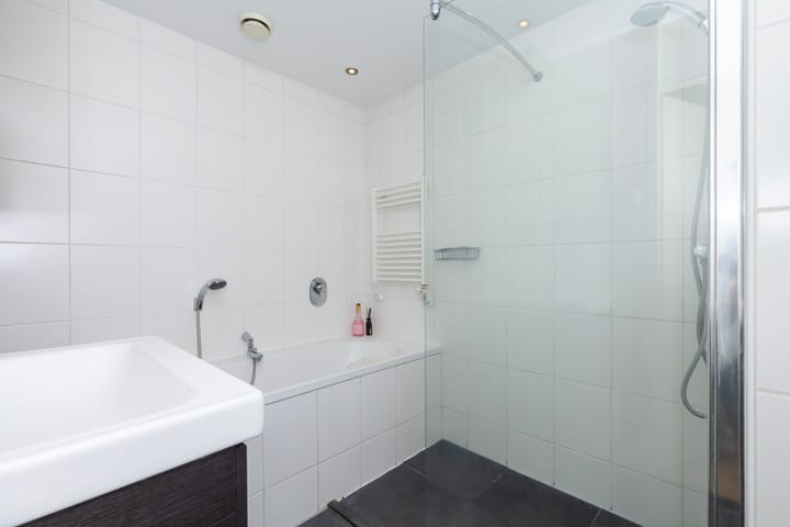 Foto 26 van Roemer Visscherstraat 360