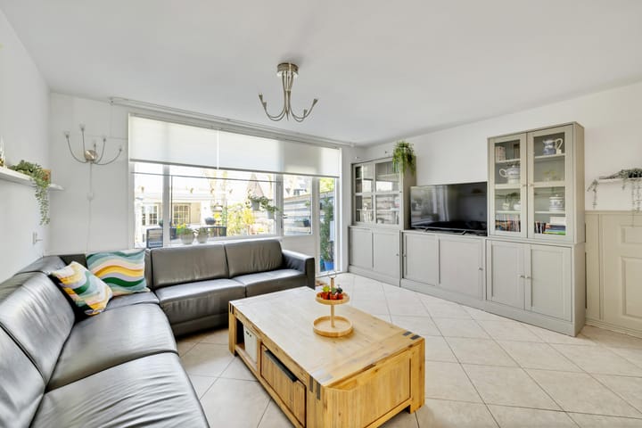 Foto 18 van Schrijnwerkerstraat 77