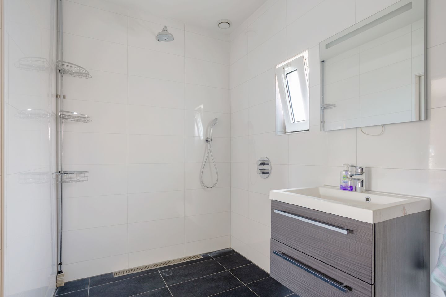 Foto 20 van Europaweg 114