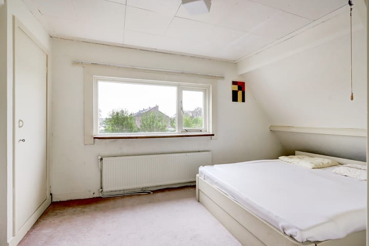 Photo 19 of Van Foreestweg 25