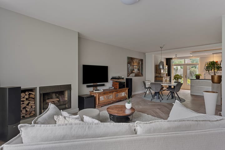 Photo 15 of Leeuwenbeklaan 8