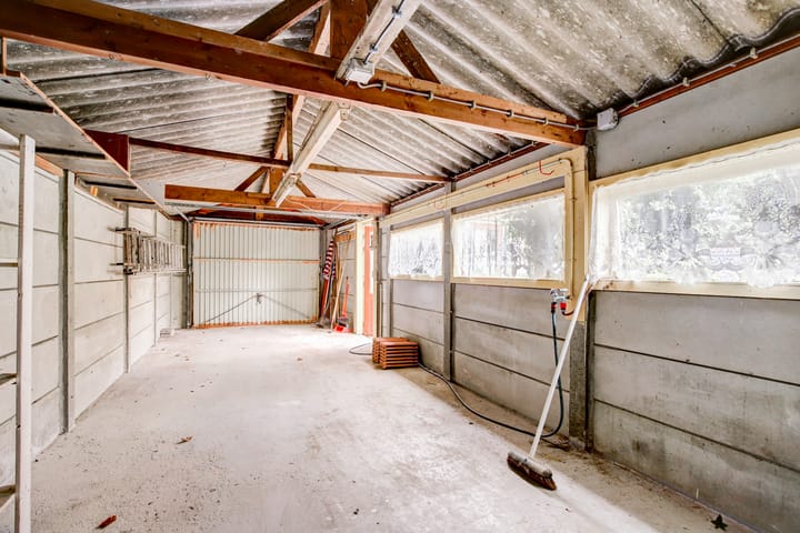 Photo 36 of Van Foreestweg 25