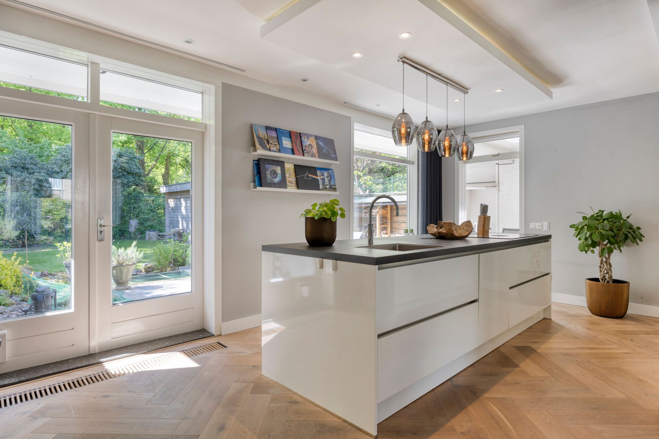 Photo 21 of Leeuwenbeklaan 8