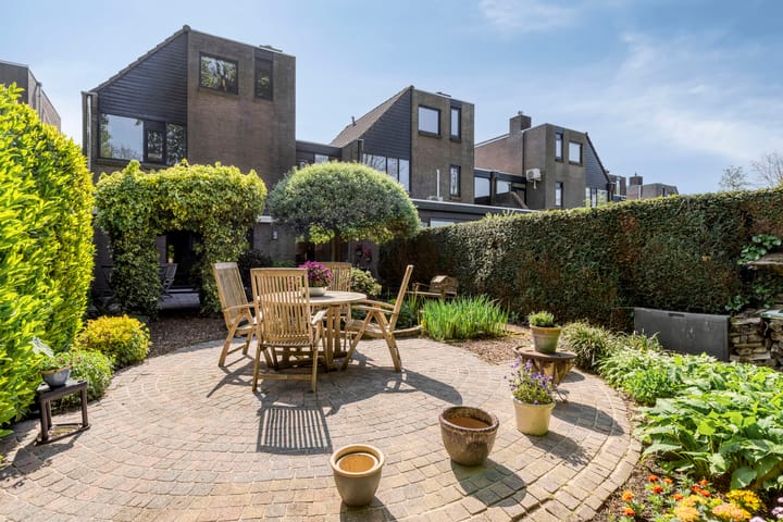 Foto 1 van Zuurbes 21