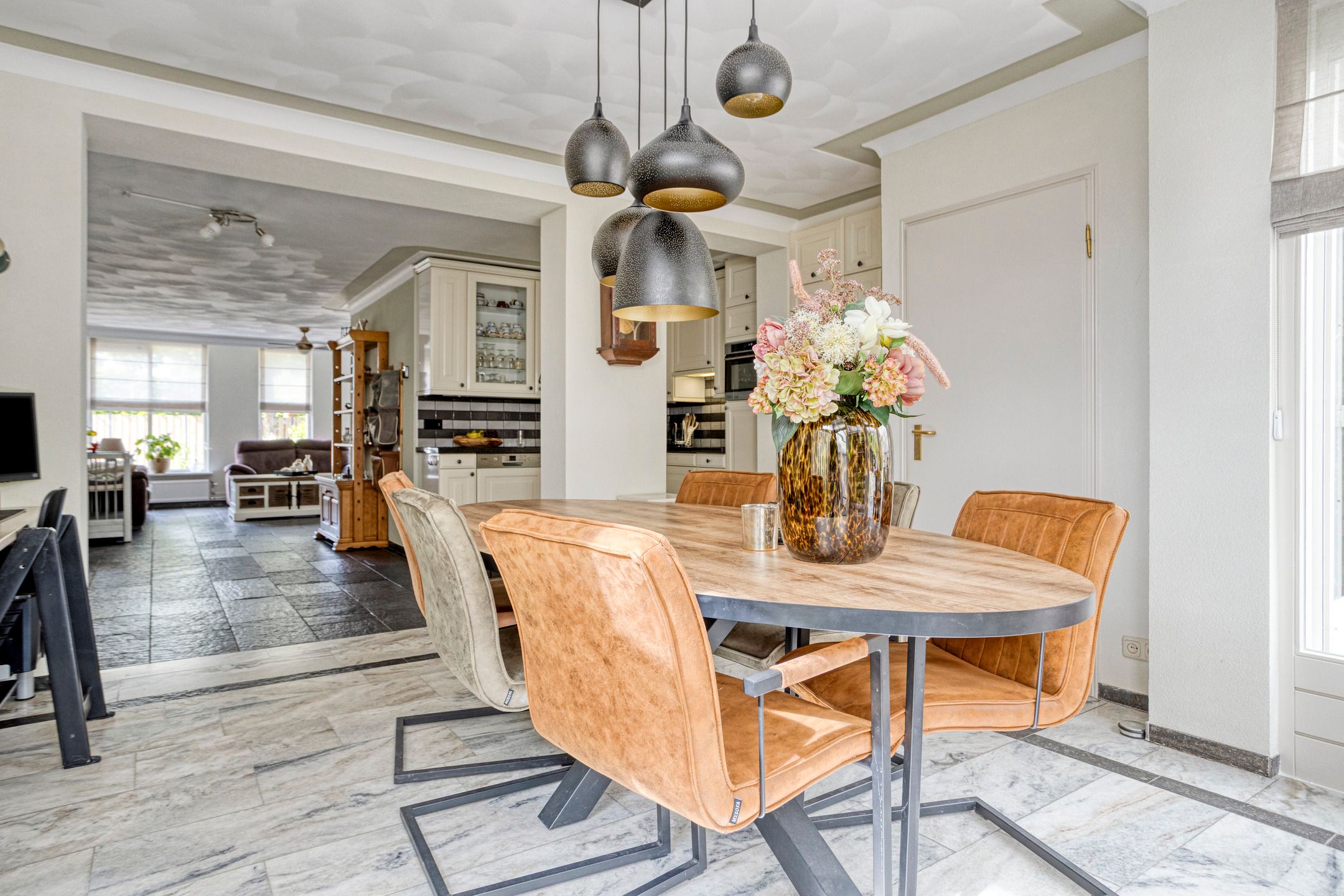 Foto 12 van Roerstraat 95