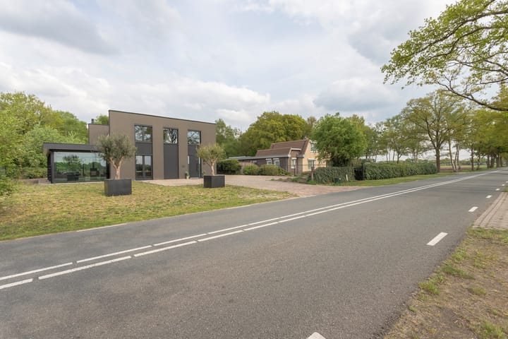 Foto 65 van Oirschotsebaan 55