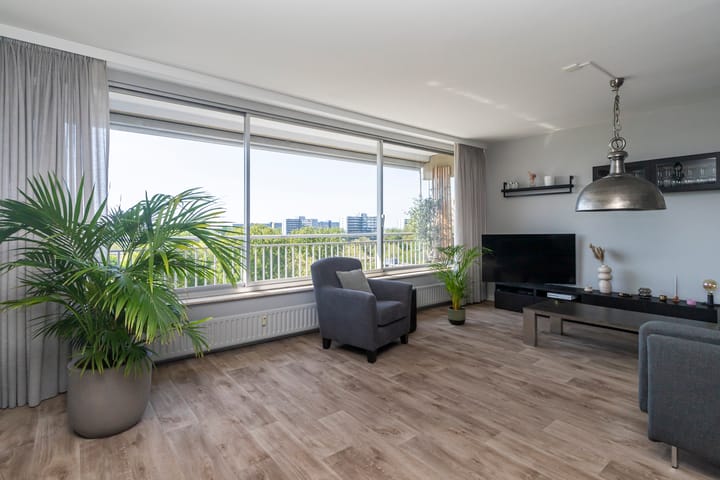 Photo 7 of Aart van der Leeuwlaan 154