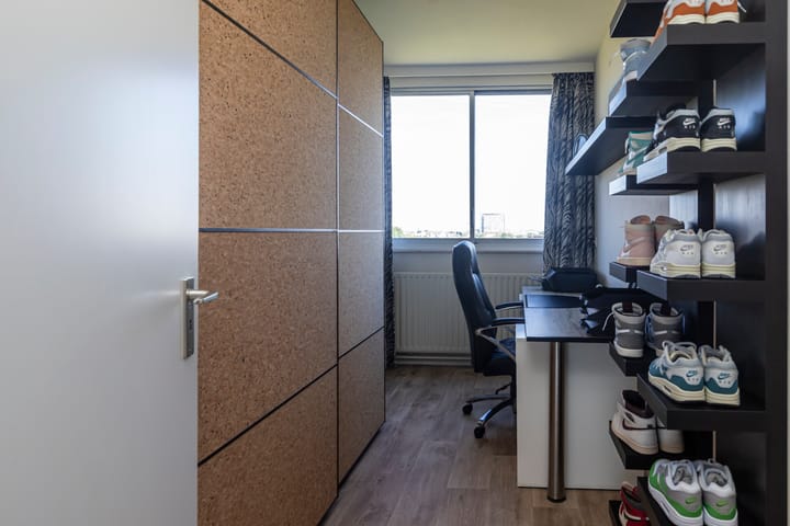 Photo 23 of Aart van der Leeuwlaan 154