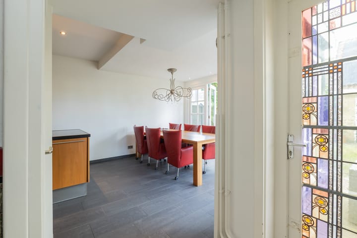 Foto 15 van Van Dortstraat 90