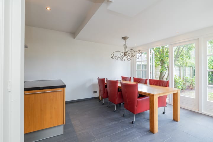 Foto 18 van Van Dortstraat 90