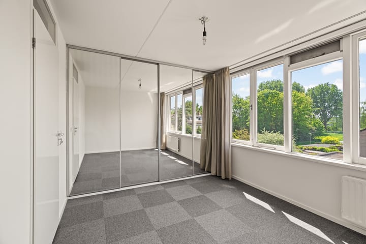 Photo 15 of Passiebloem 39