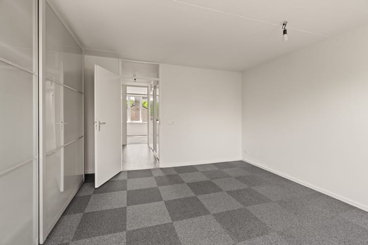 Photo 17 of Passiebloem 39