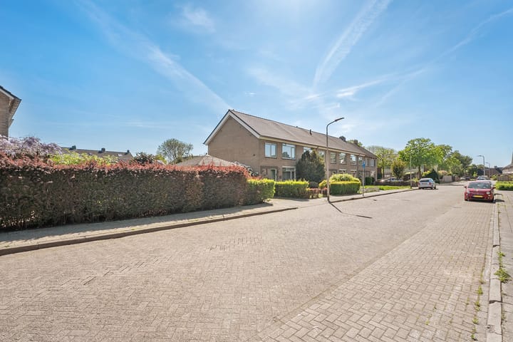 Foto 5 van Sperwerweg 5