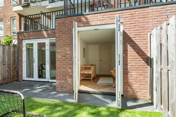 Foto 38 van Gulden Winckelplantsoen 10-H