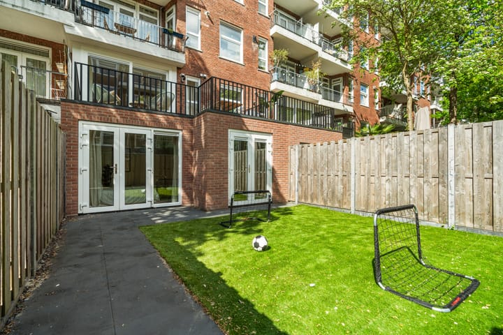 Foto 42 van Gulden Winckelplantsoen 10-H