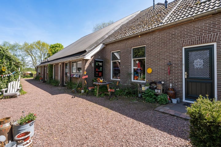 Photo 46 of Oranjekanaal N.Z. 21