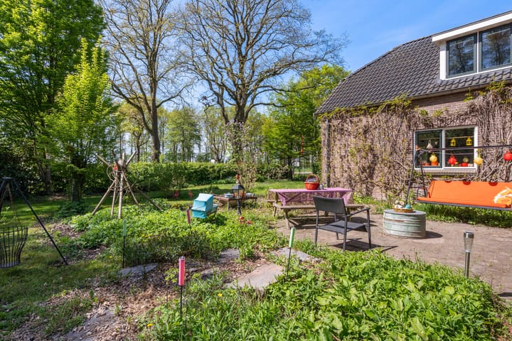 Photo 48 of Oranjekanaal N.Z. 21