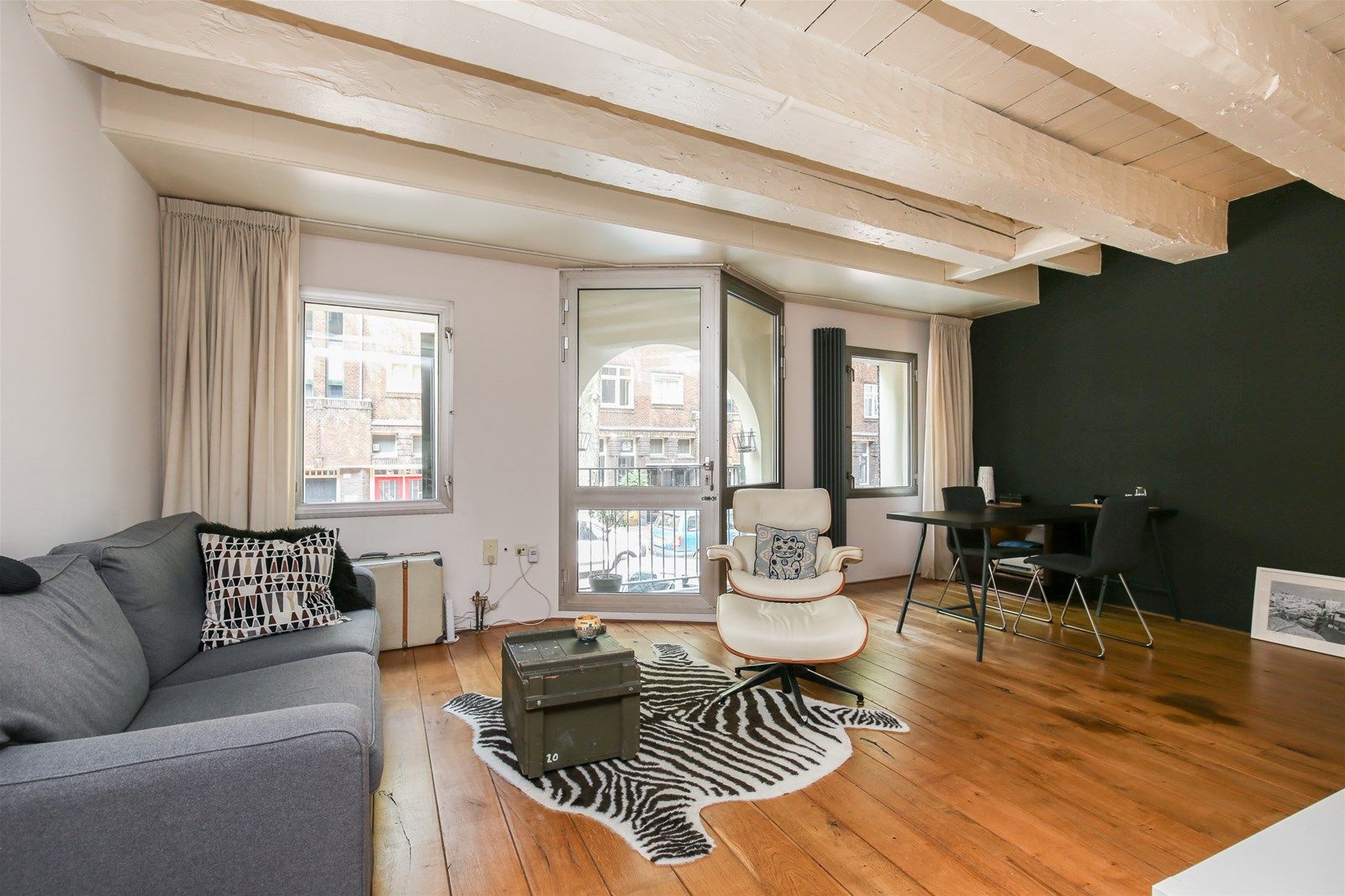 Photo 3 of Nieuwe Uilenburgerstraat 15-F