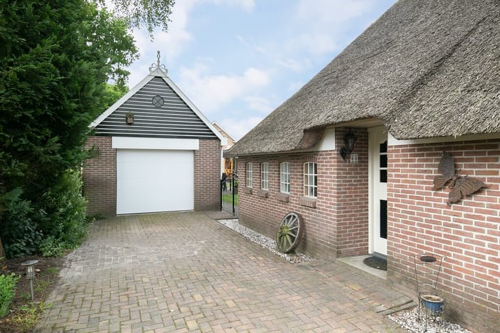 Foto 33 van Kommisjewei 69