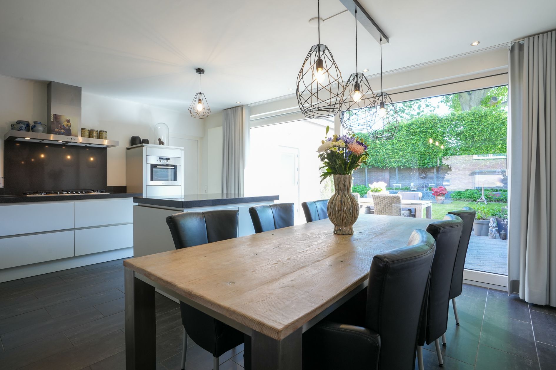 Photo 12 of Maanstraat 4