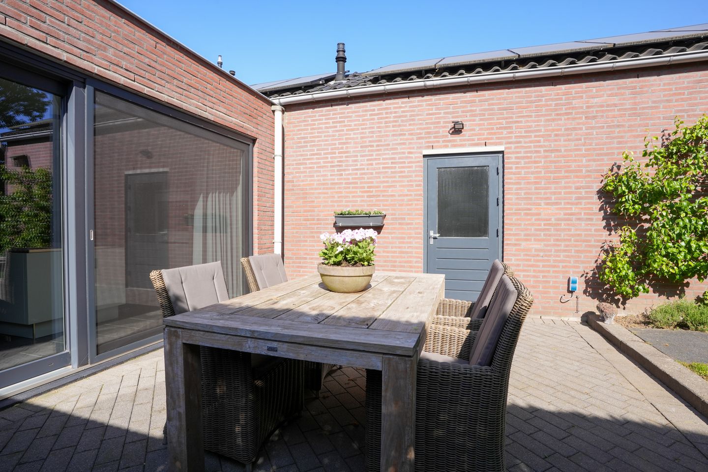 Photo 35 of Maanstraat 4