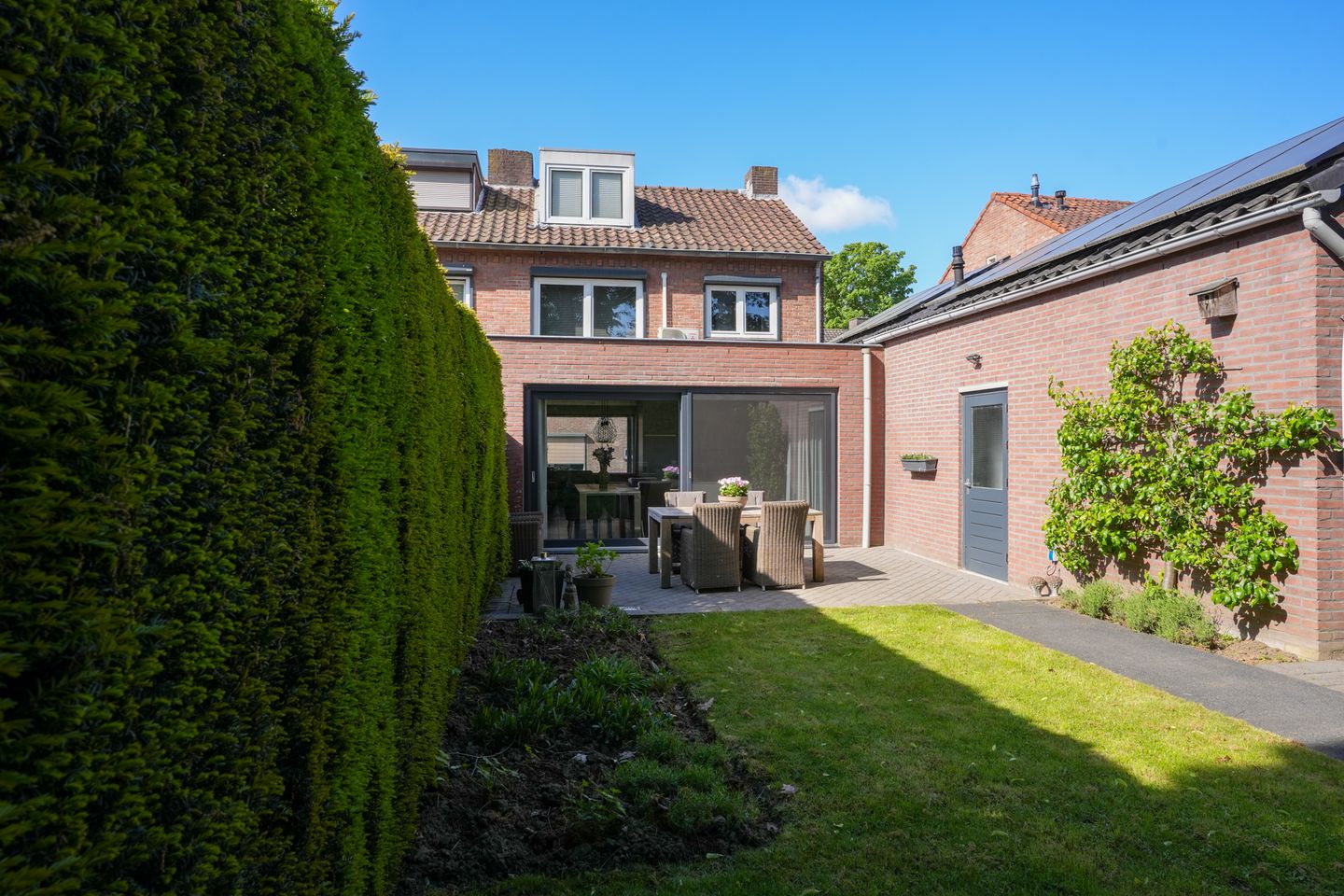 Photo 40 of Maanstraat 4