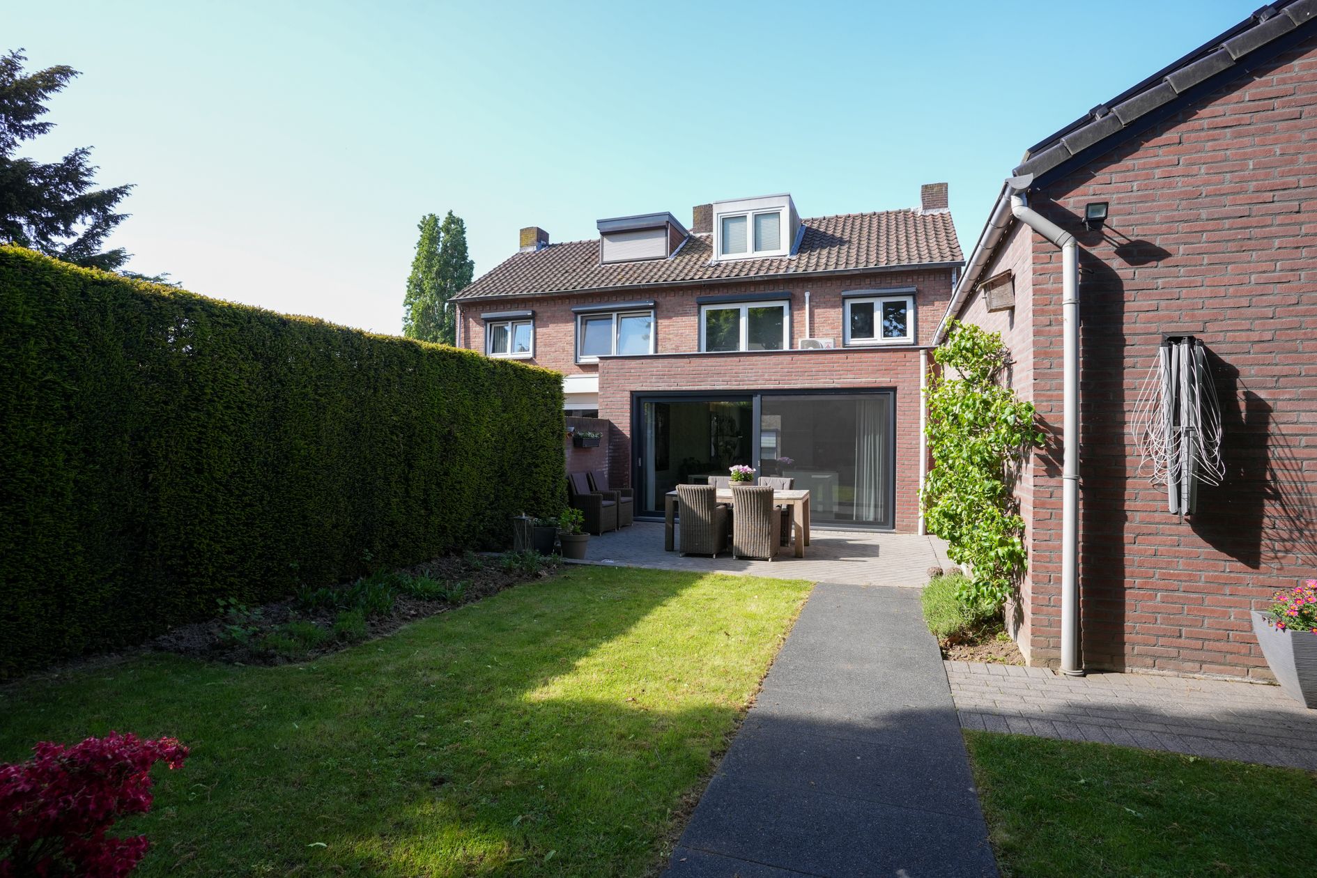 Photo 42 of Maanstraat 4