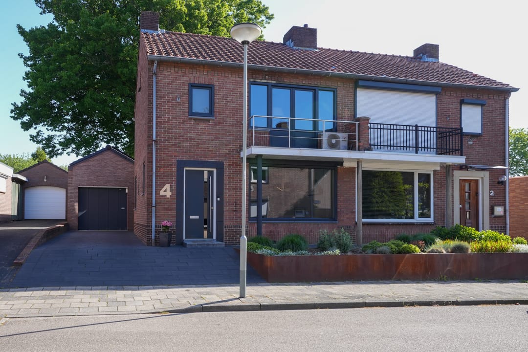 Photo 47 of Maanstraat 4