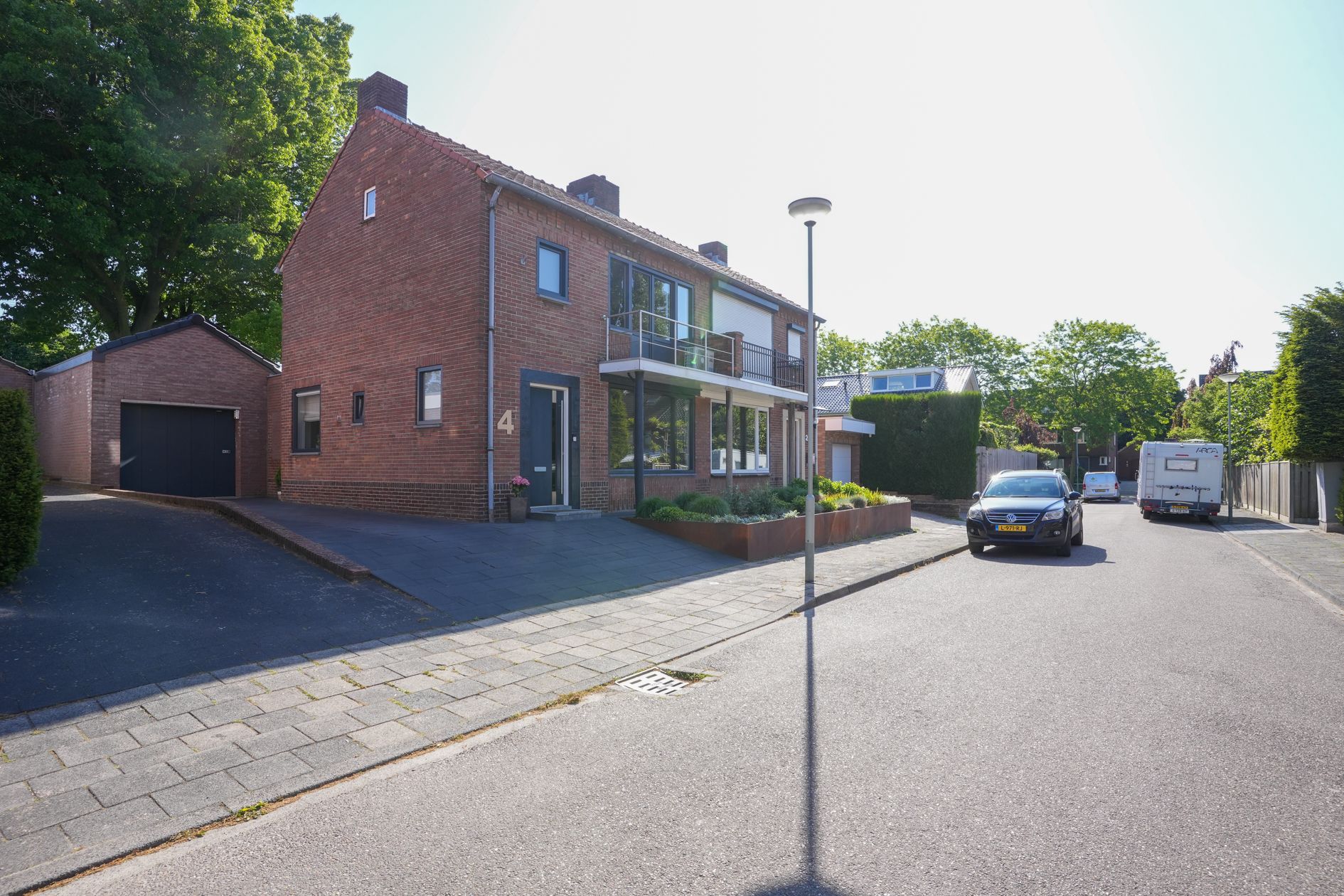 Photo 48 of Maanstraat 4