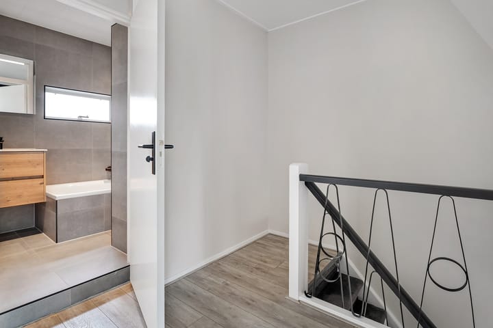 Foto 16 van Anton van der Horststraat 7