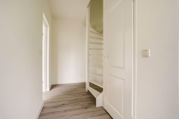 Foto 11 van Bendienlaan 8