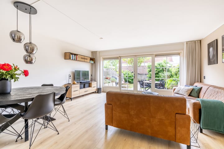 Foto 10 van Veenweidestraat 60